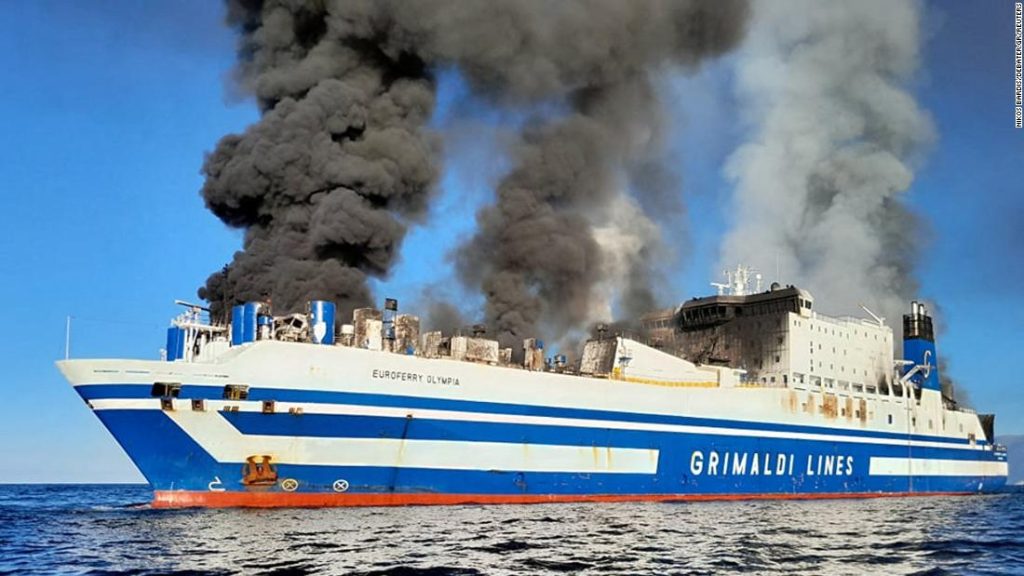 Jedenastu pasażerów zginęło w pożarze promu w Grecji