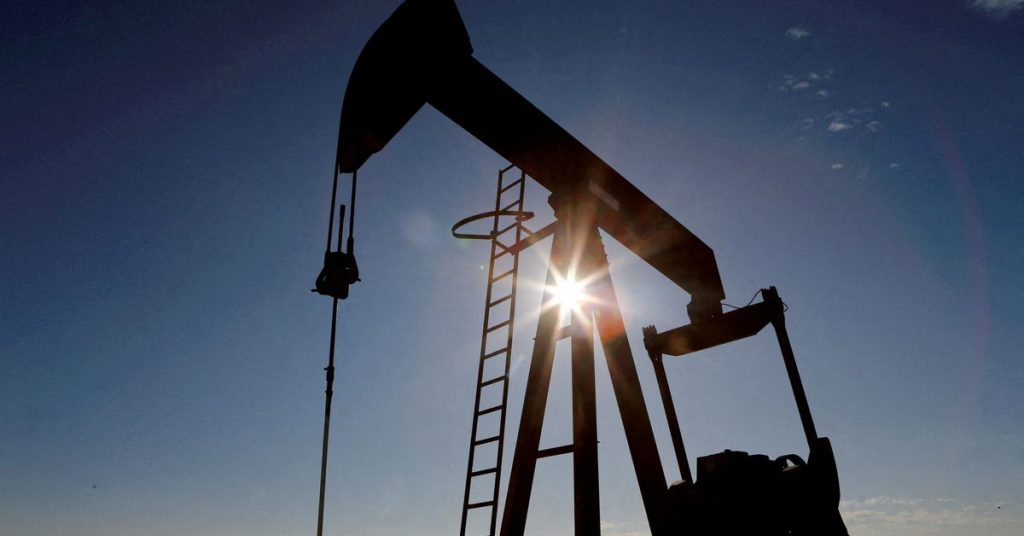 Ceny ropy wzrosły o ponad 1% do najwyższego poziomu od 7 lat z powodu obaw o zakłócenia w dostawach