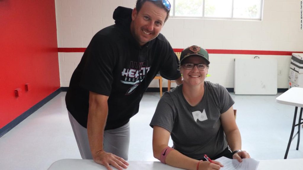 Alexis „Scrappy” Hopkins zostaje pierwszą kobietą zrekrutowaną przez profesjonalną drużynę baseballową