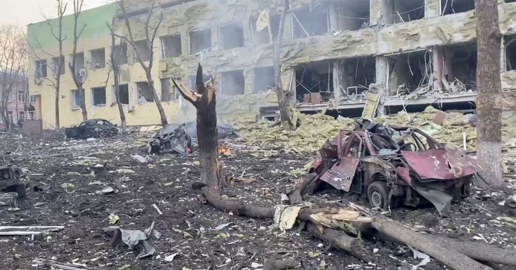 Ukraina twierdzi, że Rosja zbombardowała szpital dziecięcy w oblężonym Mariupolu