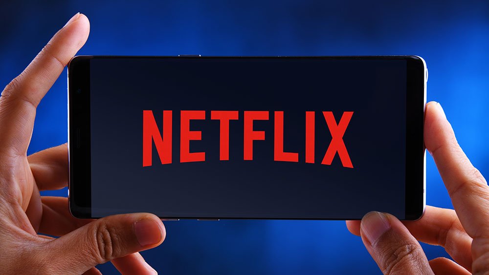 Dow rośnie, ale Netflix traci 35% zysku;  Zarobki Tesli należne