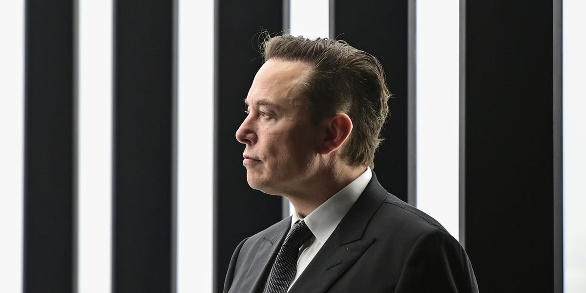 Elon Musk proponuje zwolnienia, zatrudnia gwiazdy do pomocy na Twitterze: raporty