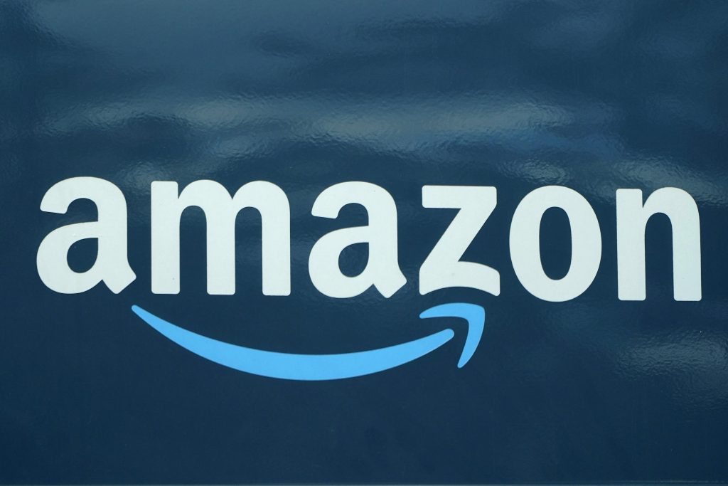 Sędzia zasad Amazon musi zwrócić zwolnionych pracowników magazynu