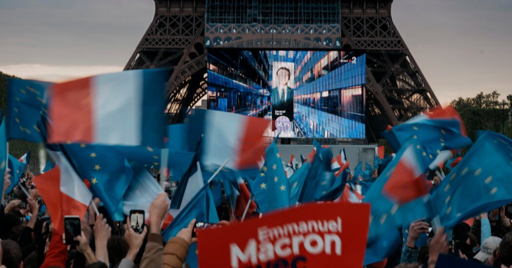 Wybory we Francji: Macron opóźnia forsowanie skrajnej prawicy