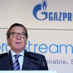 Gerhard Schroeder rezygnuje z Rosniefti