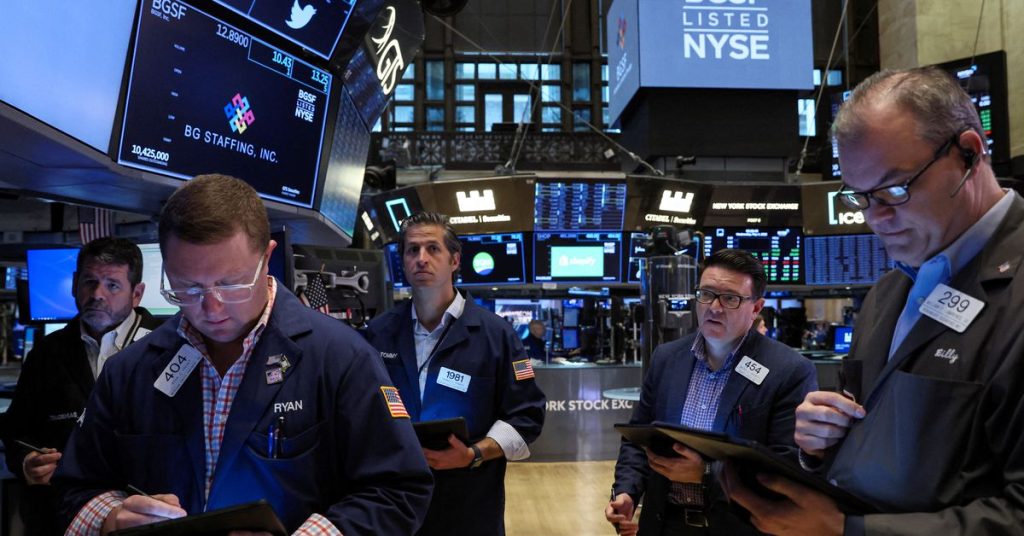 Wall Street zamyka się z gwałtownymi wzrostami po podwyżce stóp Fed