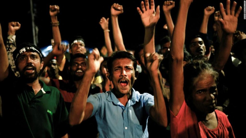 Sri Lanki świętują po ustąpieniu prezydenta Rajapaksy – ale pojawiają się większe problemy