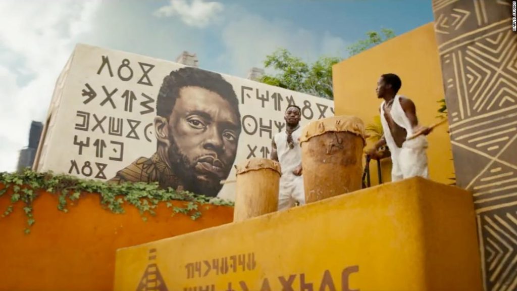 Zwiastun filmu „Black Panther: Wakanda Forever” T'Challa honoruje Chadwicka Bosemana