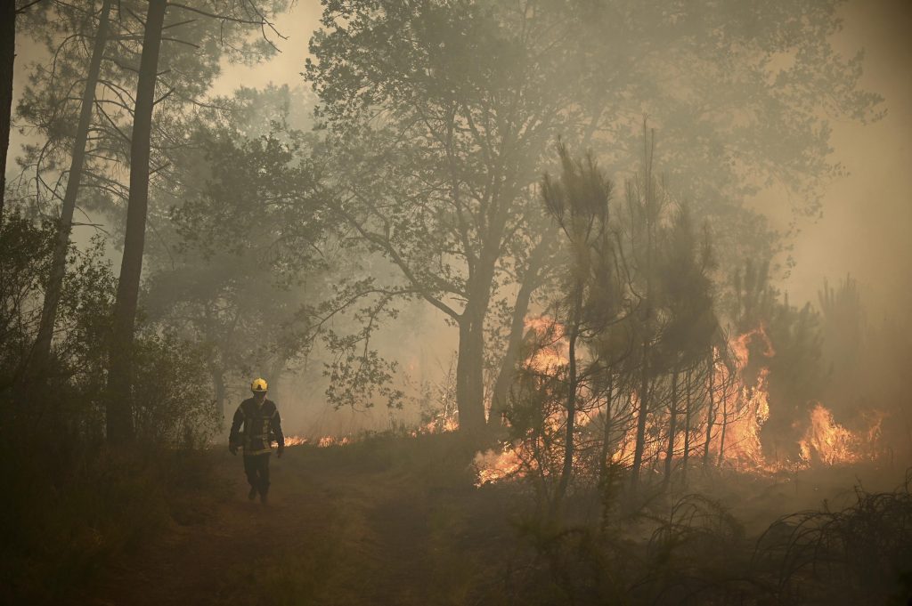 Europa płonie w fali upałów, która podsyca pożary we Francji i Hiszpanii