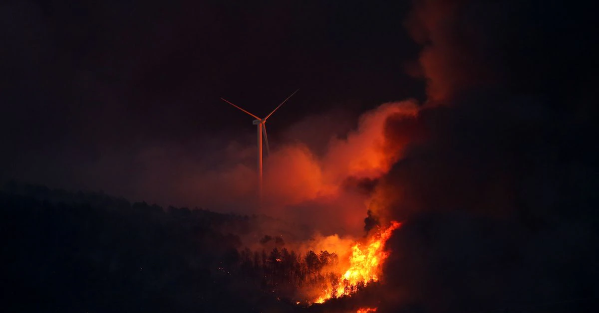 Francja walczy z ogromnymi pożarami, Wielka Brytania odnotowuje najwyższą temperaturę w historii
