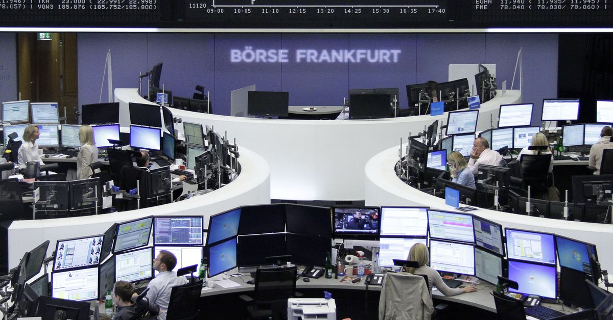 Obawy przed gazem przyćmiewają Europę, Wall Street czeka na ankietę Walmart