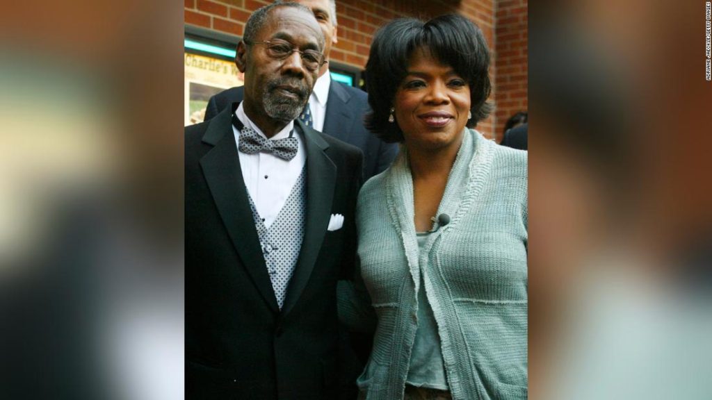 Vernon Winfrey, ojciec Oprah i były członek rady, zmarł