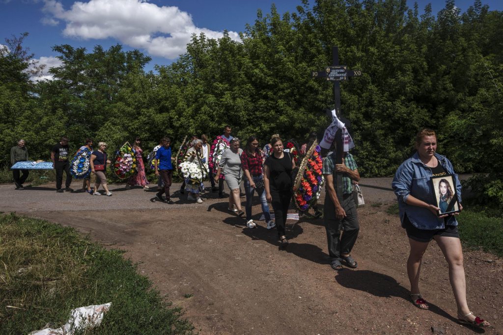„Utracone pieniądze”: Ukraińscy ewakuowani zmuszeni do powrotu