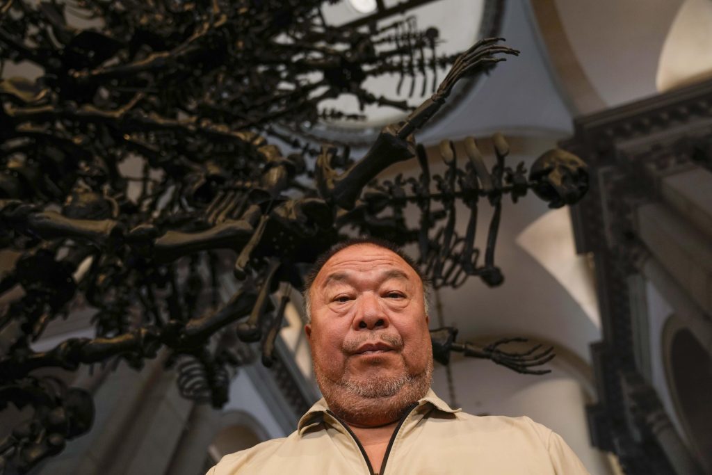 Aktorka Ai Weiwei ostrzega przed arogancją w „trudnych” czasach