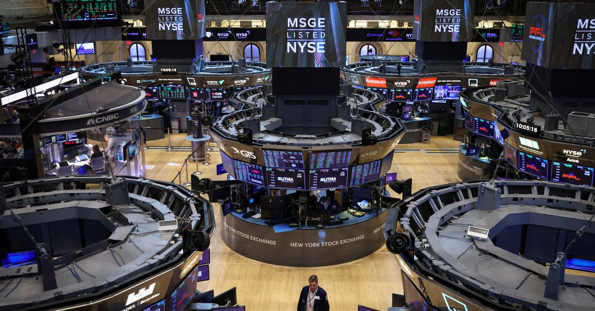 Pięć chińskich spółek państwowych musi zostać wycofanych z giełdy nowojorskiej w związku z napięciami w USA