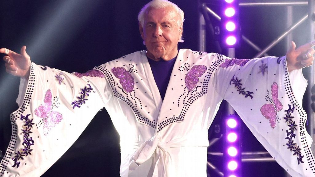 Ric Flair, 73 lata, radzi sobie z presją, jest autorem klasycznego wykonawcy w wygraniu ostatniego meczu zapaśniczego