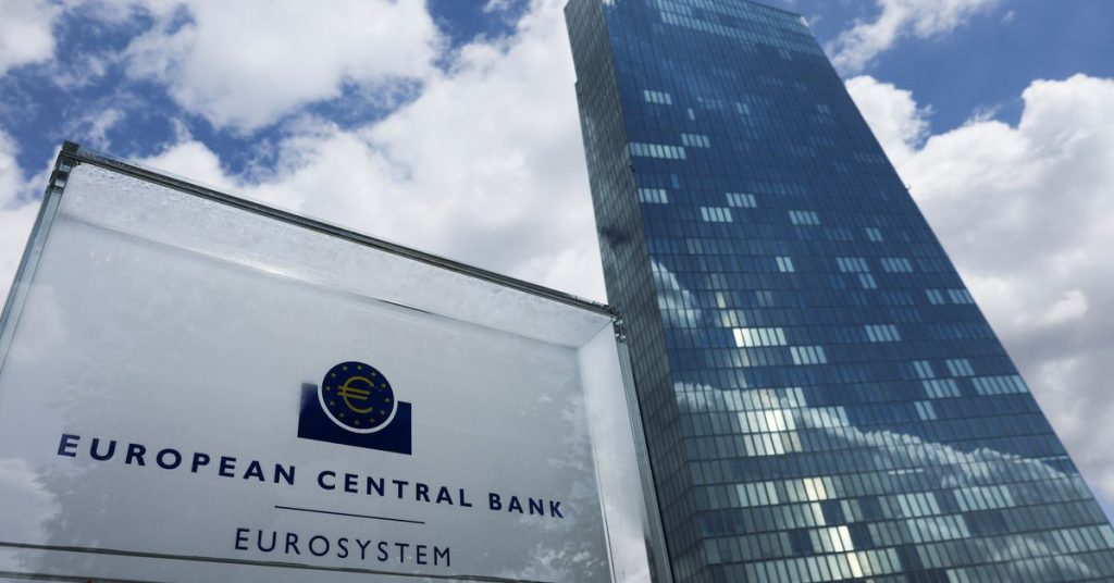 Europejski Bank Centralny obiecuje kolejne podwyżki stóp po bezprecedensowej podwyżce