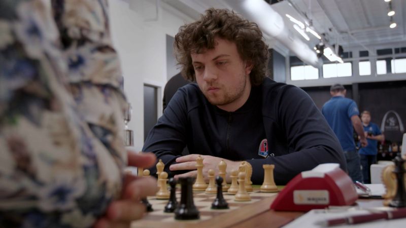 Hans Niemann: Nastoletni senior prawdopodobnie oszukiwał w dziesiątkach meczów, twierdzi Chess.com