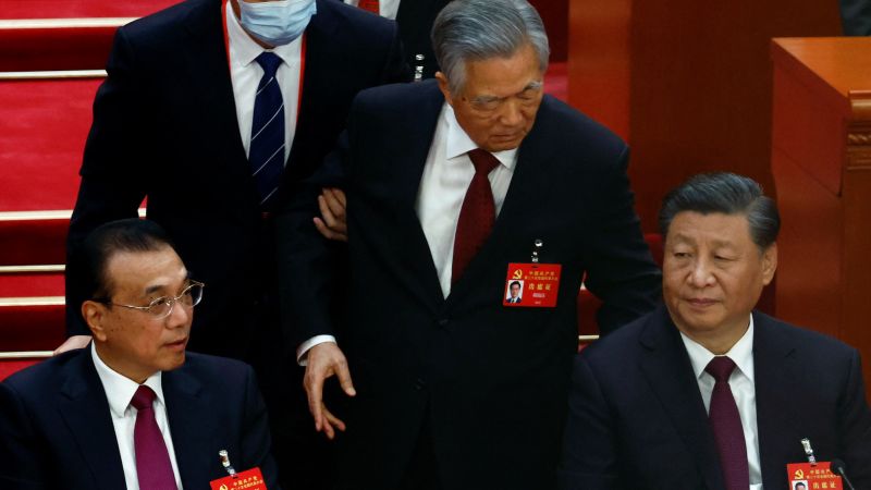 Hu Jintao: były chiński przywódca niespodziewanie wywodzący się z Kongresu Partii