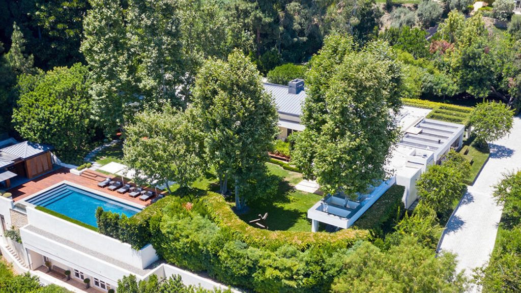 Ryan Seacrest sprzedaje nieruchomości w Beverly Hills za 51 milionów dolarów