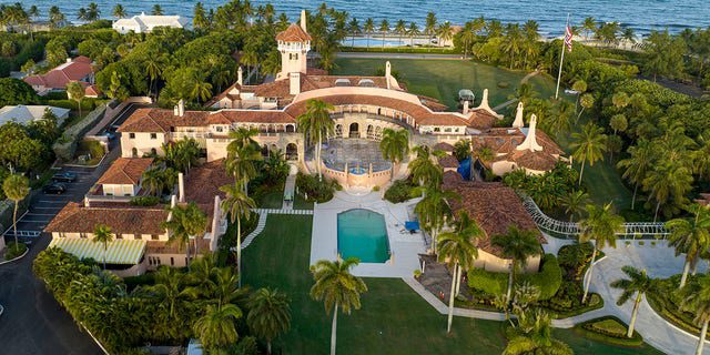 Zdjęcie lotnicze posiadłości Mar-a-Lago byłego prezydenta Donalda Trumpa w Palm Beach na Florydzie, 10 sierpnia 2022 r.