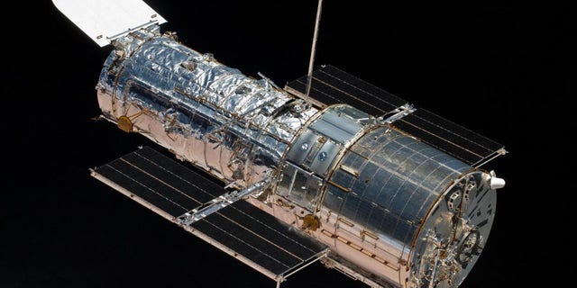 Astronauta na pokładzie promu kosmicznego Atlantis wykonał to zdjęcie za pomocą Kosmicznego Teleskopu Hubble'a 19 maja 2009 r.