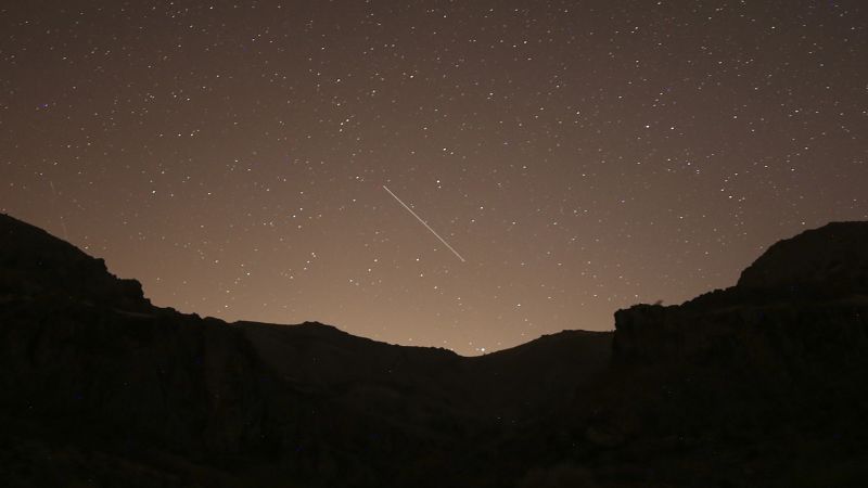 Leonid meteor: Szybkie, jasne meteory rozświetlają nocne niebo